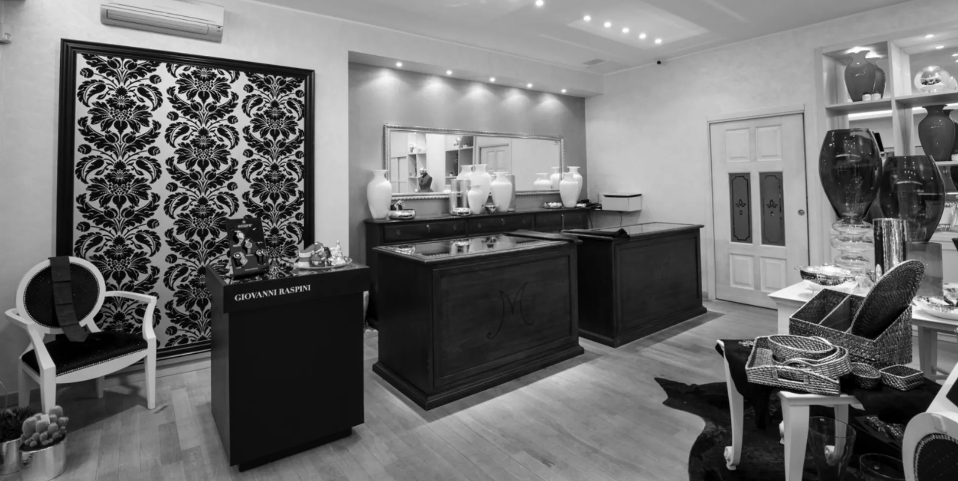 Bar, Negozi e Ristoranti